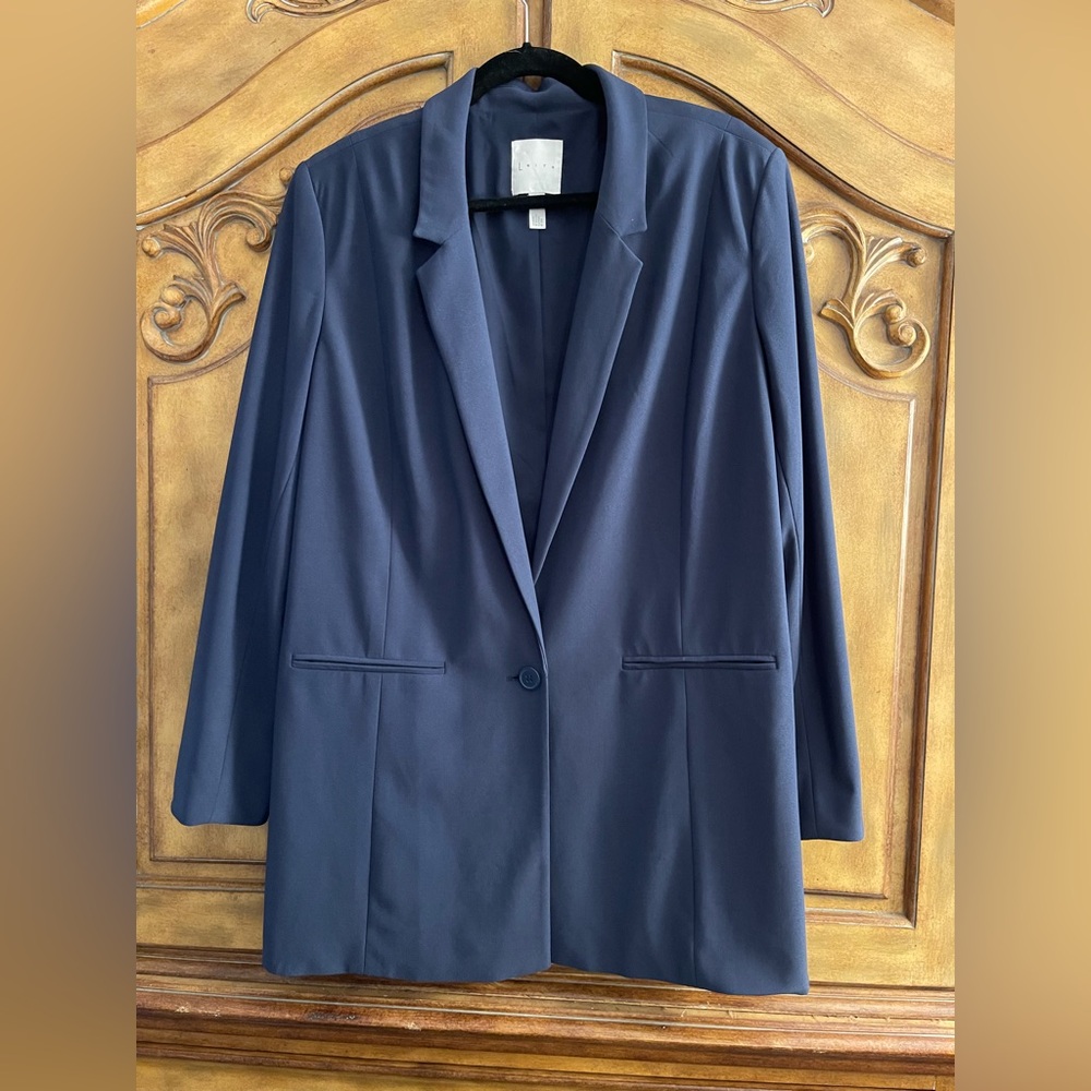 Leith Blue Blazer with Notched Lapel and Relaxed Fit